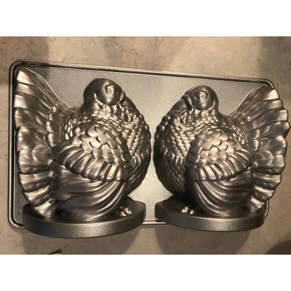 Nordiac Ware USA Turkey Cake Pan Mold Silver Heavy Aluminum Nonstick 15x9x3 - Picture 5 of 5